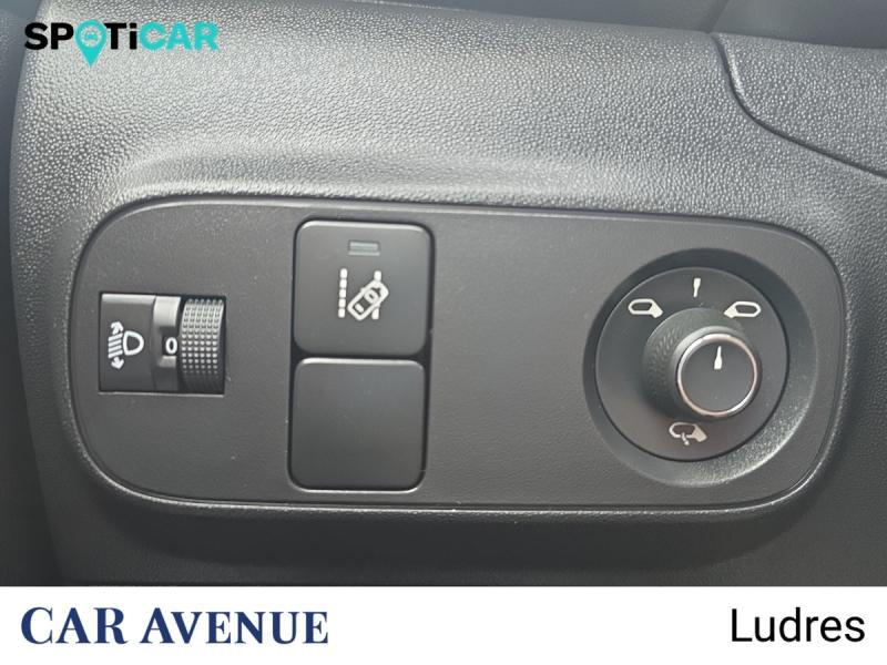 Occasion CITROEN C3 PureTech 82ch Shine S&S E6.d 2019 Rouge Rubi - Noir Onyx 8990 € à Nancy