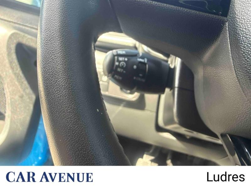 Used CITROEN C3 PureTech 82ch Shine 2017 Cobalt Blue - Blanc Opale € 8990 in Nancy