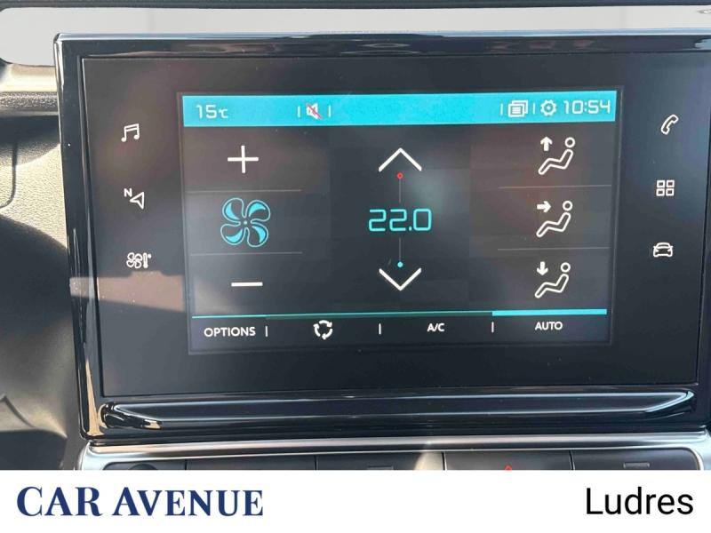 Used CITROEN C3 PureTech 82ch Shine 2017 Cobalt Blue - Blanc Opale € 8990 in Nancy