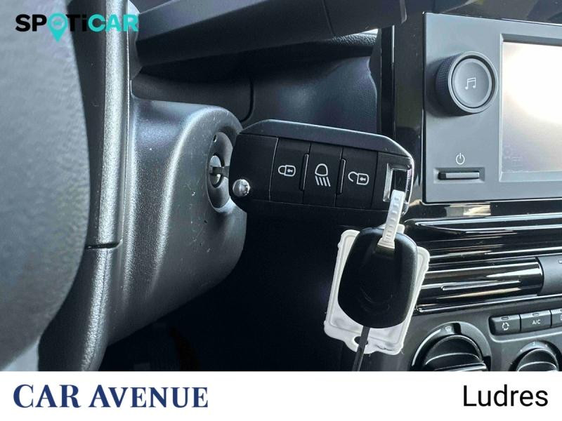 Used CITROEN C3 1.2 PureTech 83ch S&S Feel 122-123g 2022 Blanc Banquise (O) € 11490 in Nancy