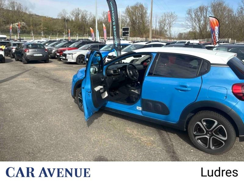 Used CITROEN C3 PureTech 82ch Shine 2017 Cobalt Blue - Blanc Opale € 8990 in Nancy