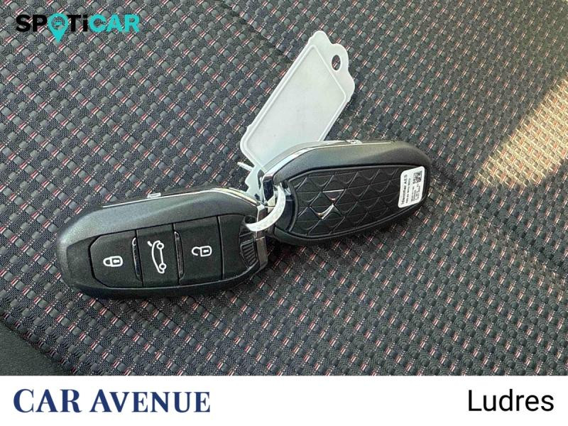 Used DS DS 3 1.2 PureTech 100ch Performance Line 2024 Blanc € 19990 in Nancy