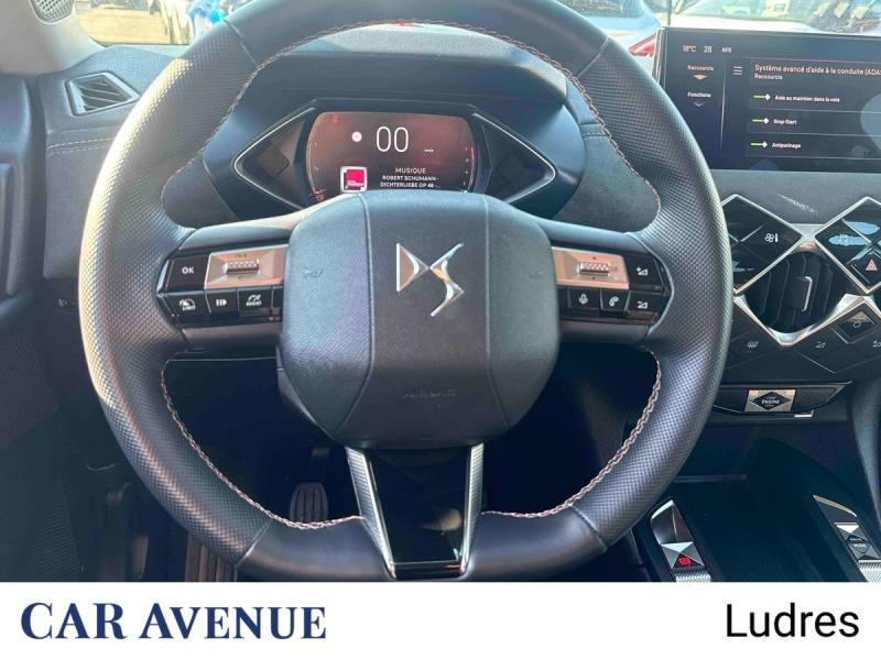 Used DS DS 3 1.2 PureTech 100ch Performance Line 2024 Blanc € 19990 in Nancy