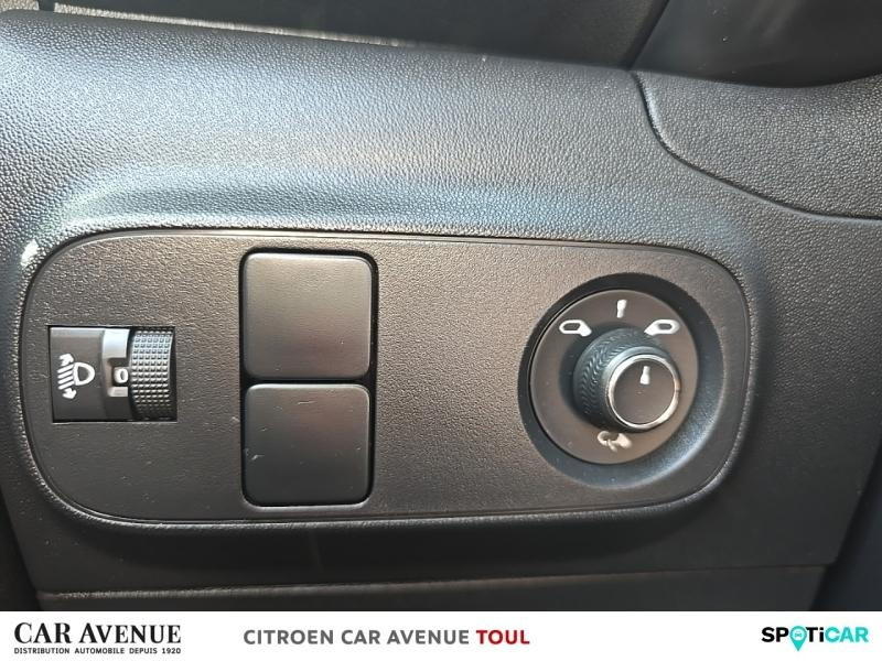 Occasion CITROEN C3 1.5 BlueHDi 100ch S&S Feel Pack E6.d 2023 Blanc Banquise (O) - Rouge Aden 10790 € à Nancy