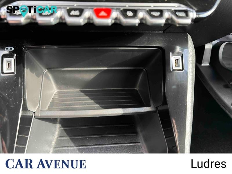 Occasion PEUGEOT 2008 1.2 PureTech 100ch S&S Active 2021 Bleu Vertigo (S) 14490 € à Nancy