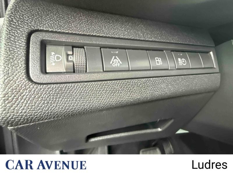 Occasion PEUGEOT 3008 HYBRID 225ch Allure e-EAT8 2022 Gris Platinium (M) 21690 € à Nancy