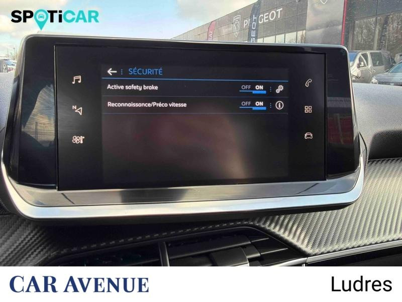 Occasion PEUGEOT 2008 1.2 PureTech 100ch S&S Active 2021 Bleu Vertigo (S) 14490 € à Nancy