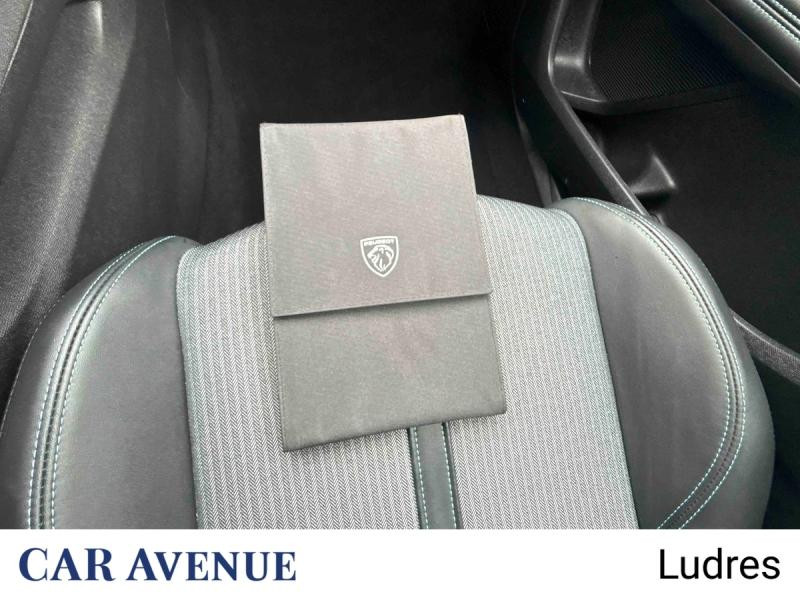 Occasion PEUGEOT 3008 HYBRID 225ch Allure e-EAT8 2022 Gris Platinium (M) 21690 € à Nancy