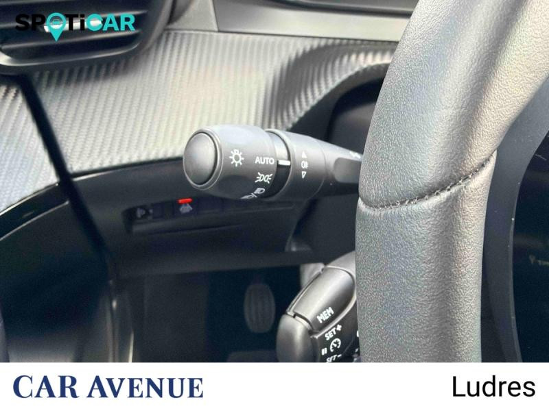 Occasion PEUGEOT 2008 1.2 PureTech 100ch S&S Active 2021 Bleu Vertigo (S) 14490 € à Nancy