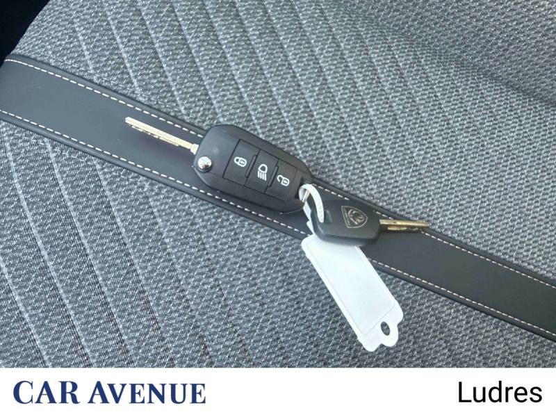 Occasion PEUGEOT 208 1.2 100ch S&S Style 2024 Blanc Banquise (O) 15490 € à Nancy