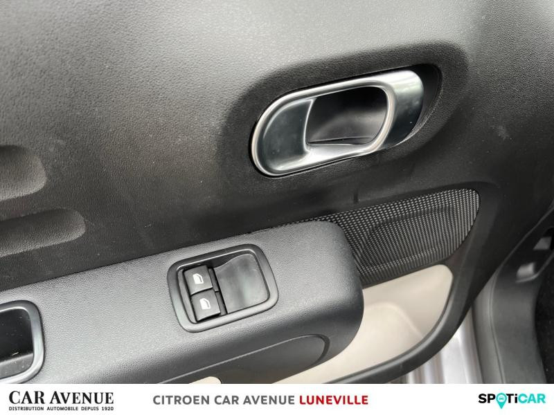 Used CITROEN C3 1.2 PureTech 83ch S&S C-Series 123g 2023 Gris Acier (M) - Noir Perla Nera € 12590 in Lunéville