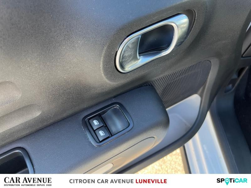 Used CITROEN C3 1.2 PureTech 83ch S&S C-Series 123g 2023 Blanc Banquise (O) € 11890 in Lunéville