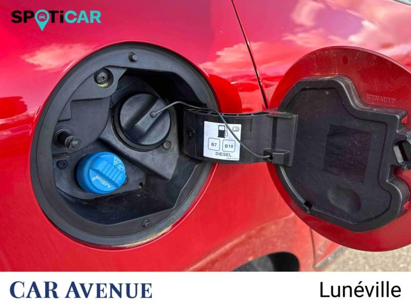 Used RENAULT Clio 1.5 Blue dCi 115ch Intens 2021 Rouge Flamme € 12290 in Lunéville