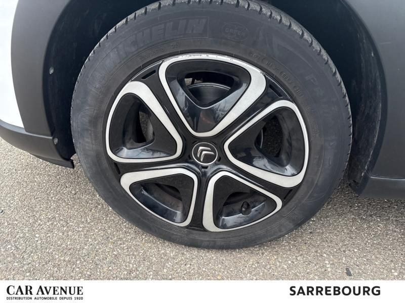 Occasion CITROEN C3 PureTech 82ch Shine S&S E6.d 2019 Blanc Banquise - Rouge Aden 9900 € à Sarrebourg