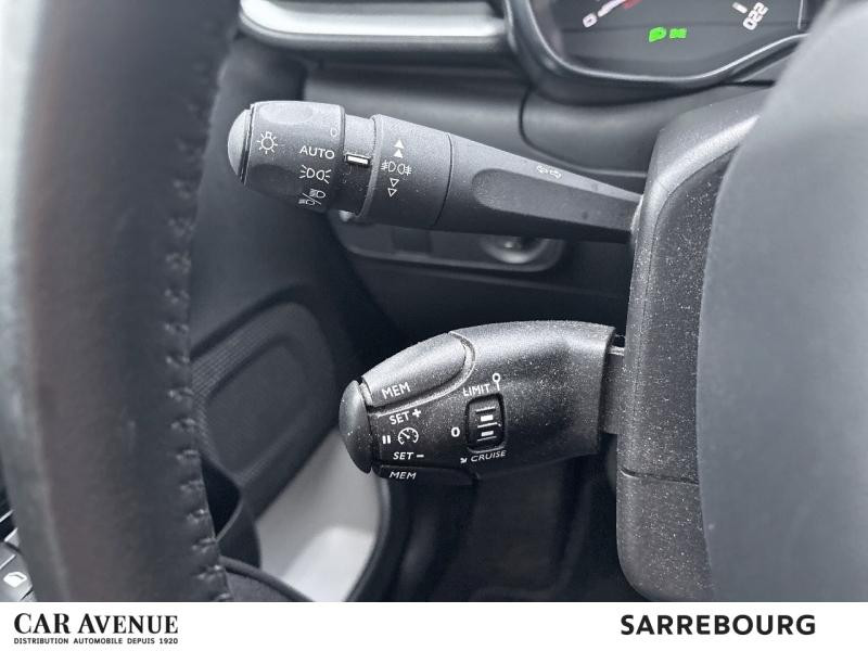 Occasion CITROEN C3 PureTech 82ch Shine S&S E6.d 2019 Blanc Banquise - Rouge Aden 9900 € à Sarrebourg