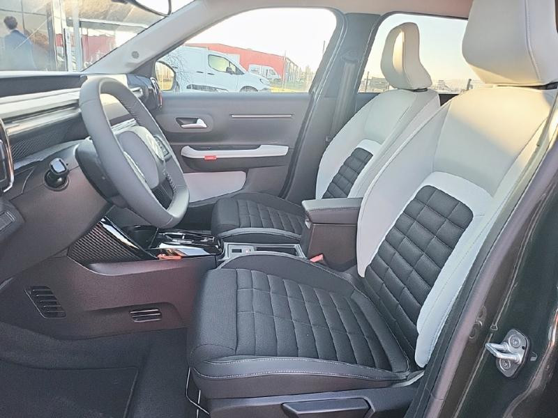 Used CITROEN C3 Aircross 1.2 Hybride 145ch MAX 2025 Vert Montana (M) + Blanc Opale € 28900 in Sarrebourg