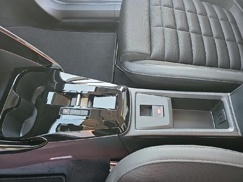 Used CITROEN C3 Aircross 1.2 Hybride 145ch MAX 2025 Vert Montana (M) + Blanc Opale € 28900 in Sarrebourg