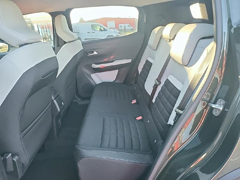 Used CITROEN C3 Aircross 1.2 Hybride 145ch MAX 2025 Vert Montana (M) + Blanc Opale € 28900 in Sarrebourg