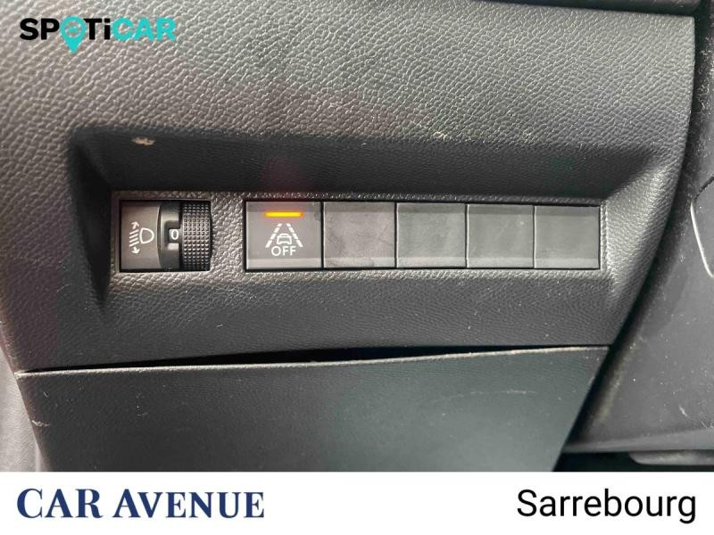 Used PEUGEOT 208 1.5 BlueHDi 100ch S&S Allure 2021 Rouge Elixir (V) € 14990 in Sarrebourg
