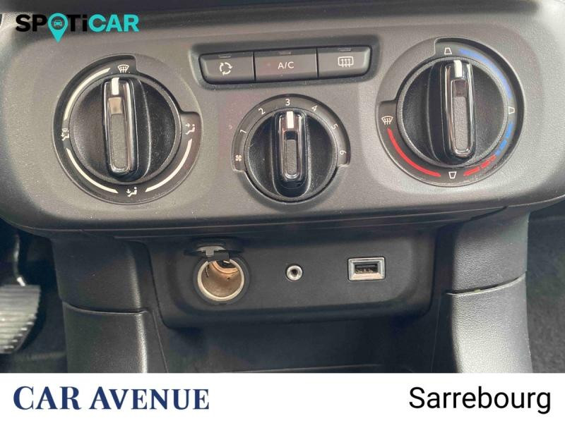 Occasion CITROEN C3 PureTech 82ch Feel 2017 Gris platinium 8400 € à Sarrebourg