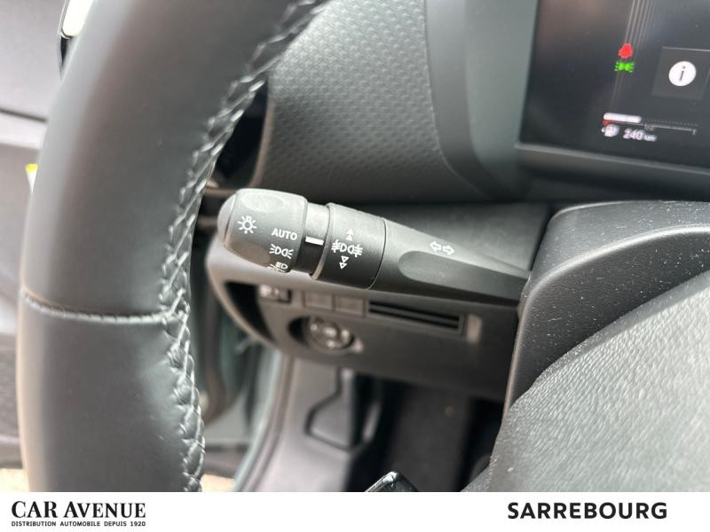 Used CITROEN C4 1.2 Hybride 145ch S&S MAX Automatique 2025 Vert Manhattan (O) € 29800 in Sarrebourg