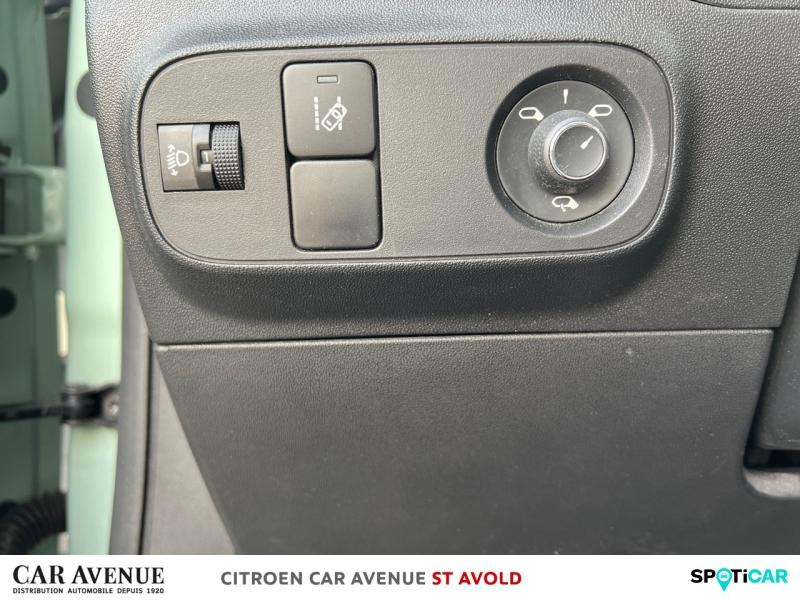 Used CITROEN C3 PureTech 82ch Graphic S&S E6.d 2019 Almond Green - Noir Onyx € 9595 in Longeville-lès-Saint-Avold