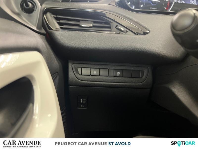 Occasion PEUGEOT 208 1.2 PureTech 68ch E6.c Like 5p 2018 Rouge 6990 € à Longeville-lès-Saint-Avold