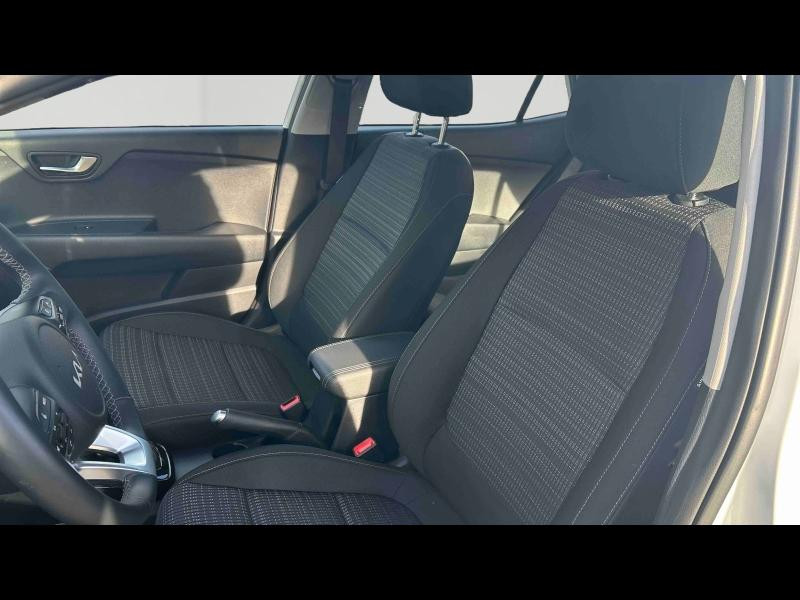 Used KIA Stonic 1.0 T-GDi 100ch Active DCT7 2025 Blanc Sensation Nacré € 22991 in Longeville-lès-Saint-Avold