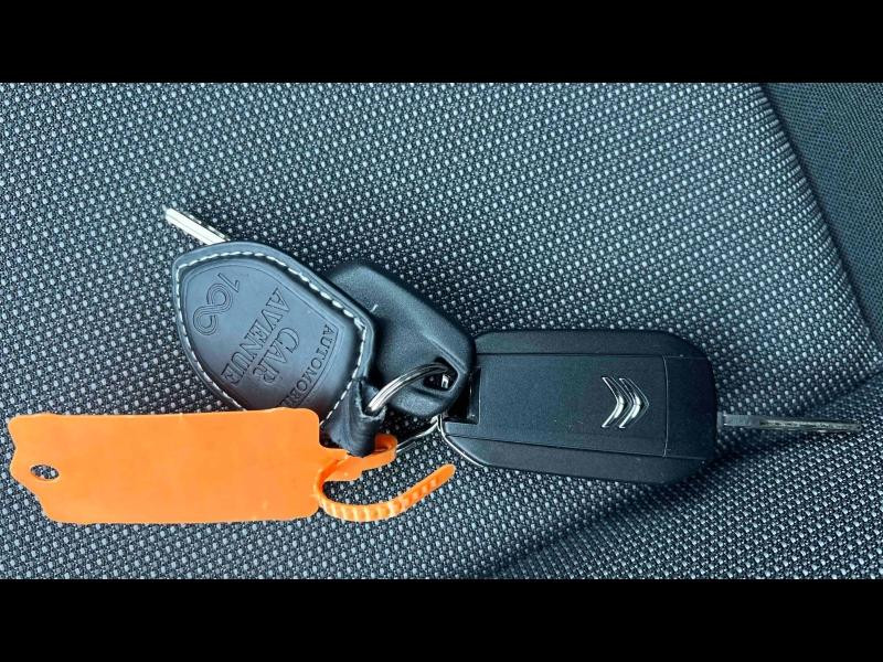 Used CITROEN C3 Aircross 1.2 PureTech 110ch S&S PLUS 2023 Gris Platinium (M) € 17488 in Longeville-lès-Saint-Avold