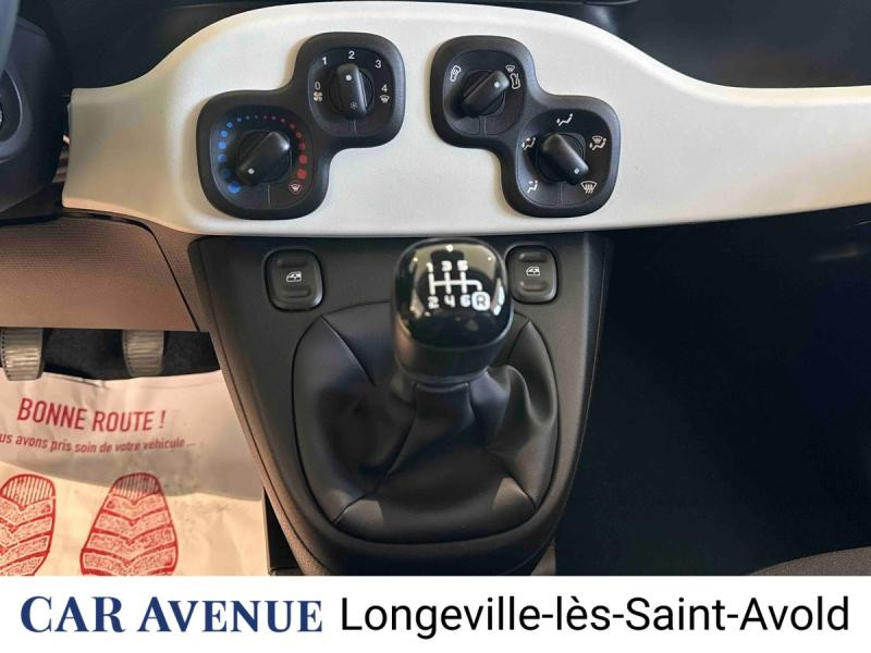 Occasion FIAT Panda Pandina 1.0 65ch BSG S&S Hybrid Cross 2026 Jaune Pastel 18900 € à Longeville-lès-Saint-Avold