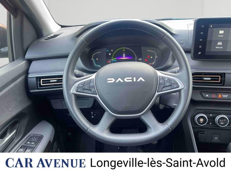 Used DACIA Jogger 1.6 hybrid 140ch Extreme 7 places -24 2024 Vert Cèdre métallisé € 23491 in Longeville-lès-Saint-Avold