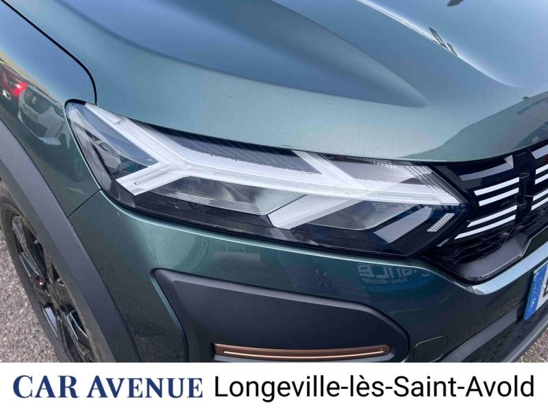 Used DACIA Jogger 1.6 hybrid 140ch Extreme 7 places -24 2024 Vert Cèdre métallisé € 23491 in Longeville-lès-Saint-Avold