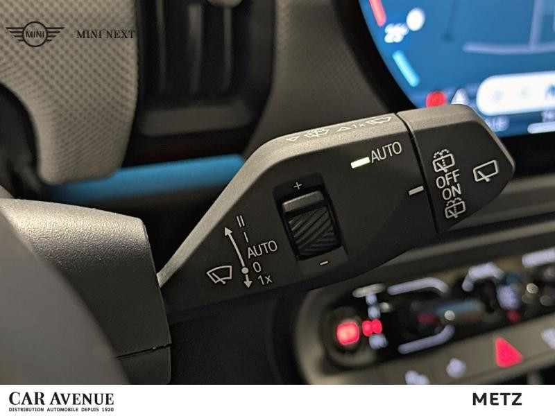Occasion MINI Cooper 3 Portes C 156ch Favoured DKG7 2024 Midnight Black II 30999 € à Metz