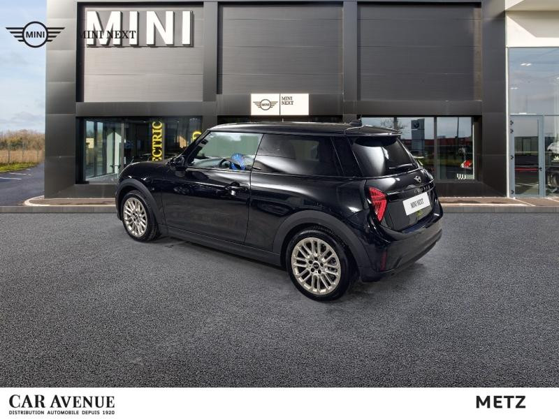 Occasion MINI Cooper 3 Portes C 156ch Favoured DKG7 2024 Midnight Black II 30999 € à Metz