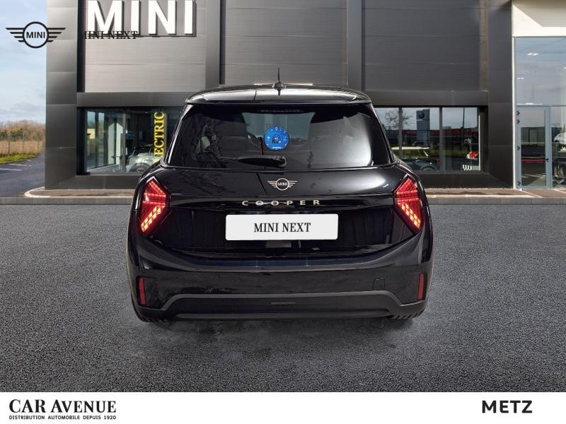 Occasion MINI Cooper 3 Portes C 156ch Favoured DKG7 2024 Midnight Black II 30999 € à Metz