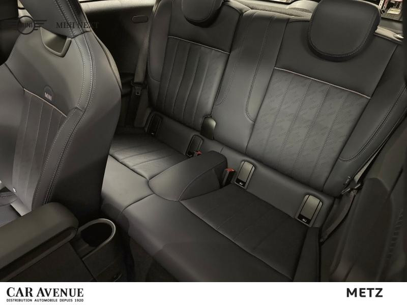Occasion MINI Cooper 3 Portes C 156ch Favoured DKG7 2024 Midnight Black II 30999 € à Metz