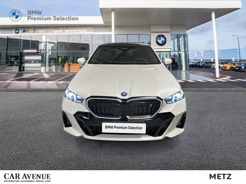 Occasion BMW Série 5 i5 340ch M Sport eDrive40 2025 Mineralweiss métallisé 62899 € à Metz