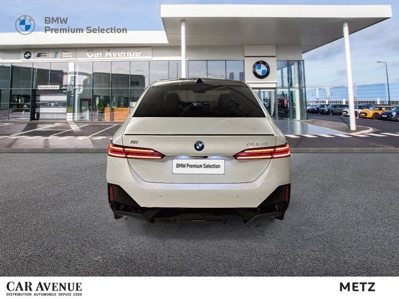 Occasion BMW Série 5 i5 340ch M Sport eDrive40 2025 Mineralweiss métallisé 62899 € à Metz