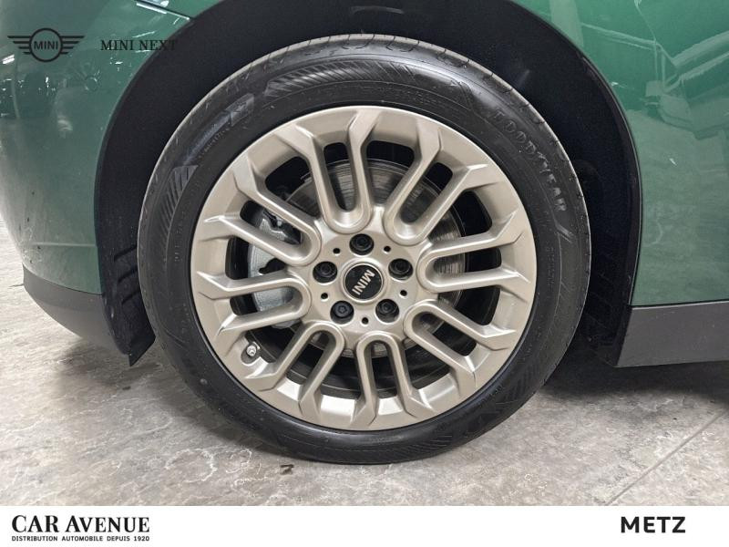 Occasion MINI Cooper 3 Portes E 184ch Favoured 2025 British Racing Green 38899 € à Metz