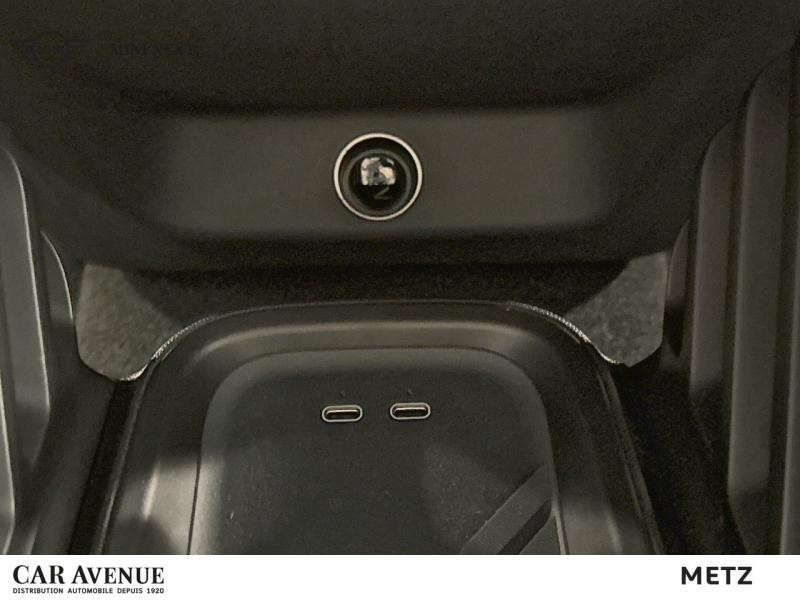Occasion MINI Cooper 3 Portes E 184ch Favoured 2025 British Racing Green 38899 € à Metz