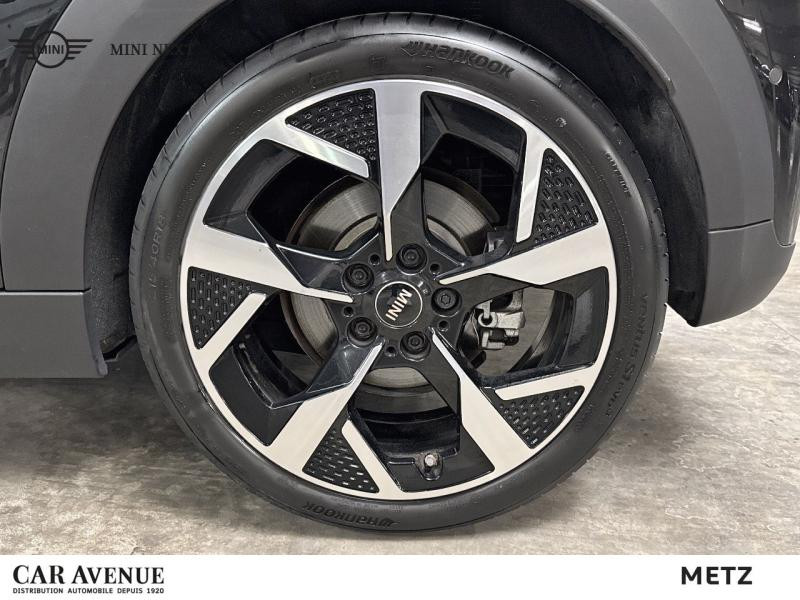 Occasion MINI Cooper 3 Portes C 156ch Favoured DKG7 2024 Midnight Black II 31999 € à Metz