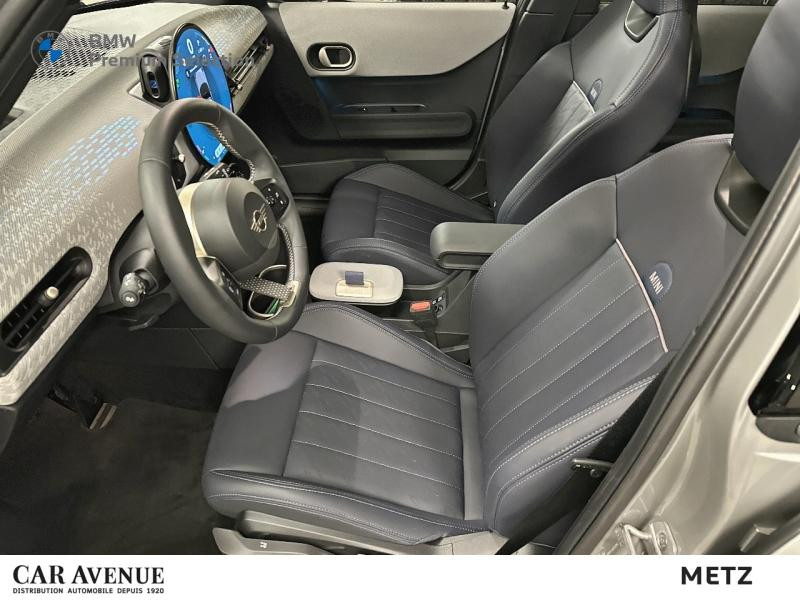Occasion MINI Cooper 5 Portes C 156ch Favoured DKG7 2025 Argenté 33599 € à Metz