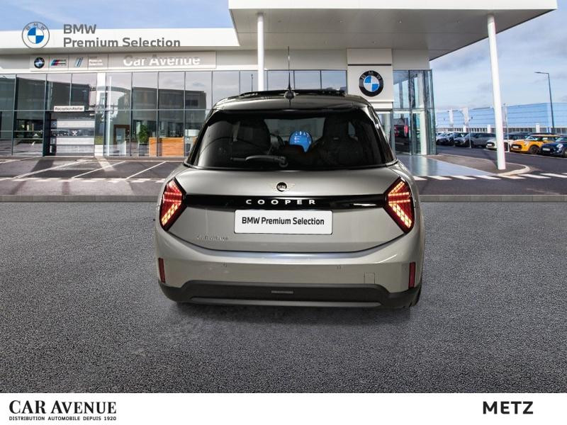Used MINI Cooper 5 Portes C 156ch Favoured DKG7 2025 Argenté € 33499 in Metz