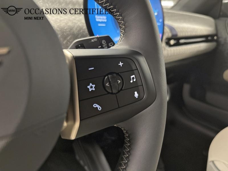 Used MINI Cooper 3 Portes E 184ch Favoured 2025 British Racing Green € 31999 in Metz