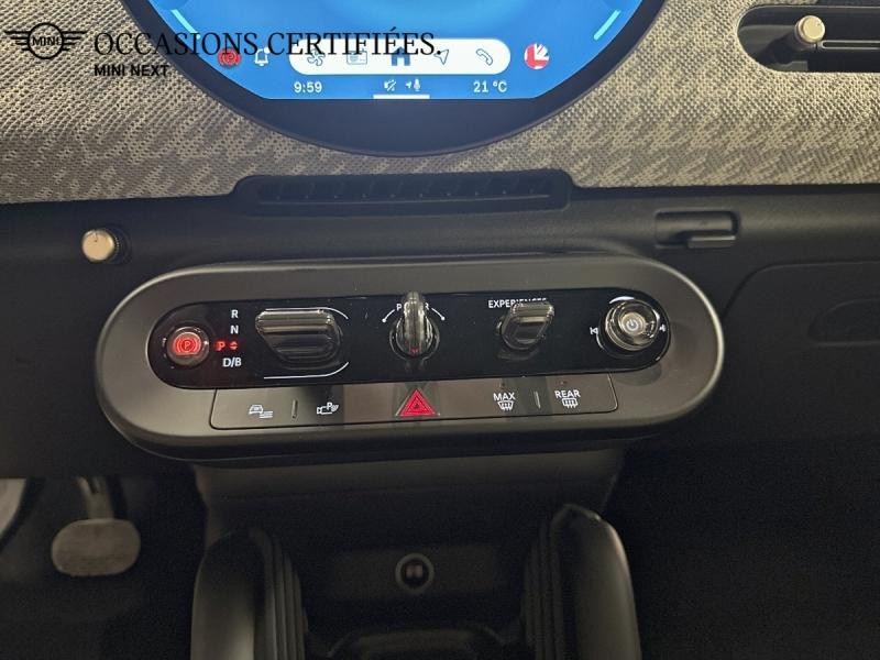 Used MINI Cooper 3 Portes E 184ch Favoured 2025 British Racing Green € 31999 in Metz