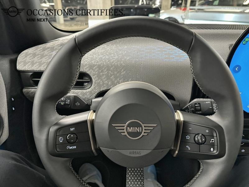 Used MINI Cooper 5 Portes C 156ch Favoured DKG7 2025 Argenté € 32999 in Metz