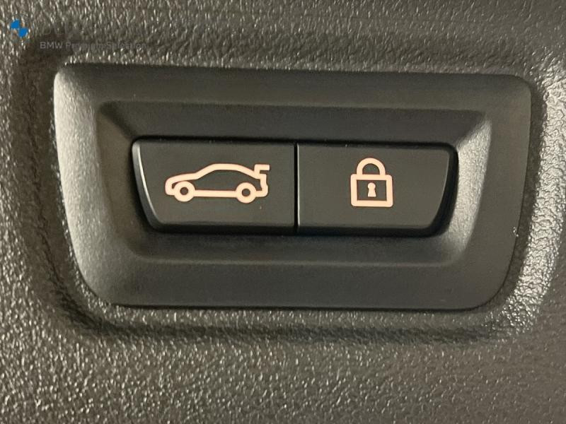 Occasion BMW Série 3 Touring 330eA xDrive 292ch M Sport 2022 BMW Individual Tanzaniteblau 41899 € à Metz