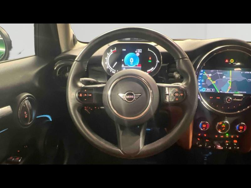 Occasion MINI Mini 5 Portes Cooper 136ch Edition Premium Plus BVA7 2023 British Racing Green 27599 € à Metz