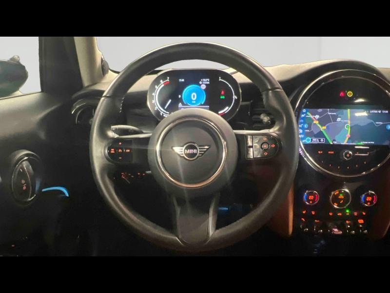 Occasion MINI Mini 5 Portes Cooper 136ch Edition Premium Plus BVA7 2023 British Racing Green 27599 € à Metz