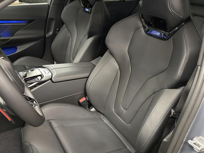 Occasion BMW M5 Touring 4.4 V8 PHEV 727ch 2025 BMW Ind Storm Bay mét/Toit+rétros noirs 174890 € à Metz